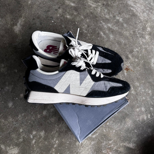 New Balance 327 Sneakers