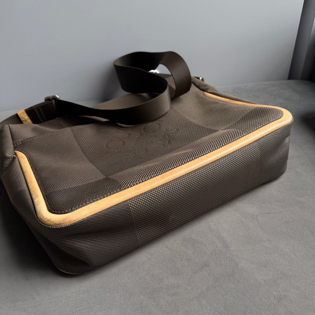 Louis Vuitton Damier Geant Messenger Bag