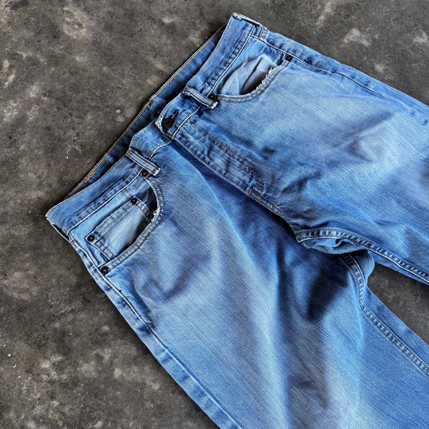 2000s Levis 559 Faded Denim Jeans