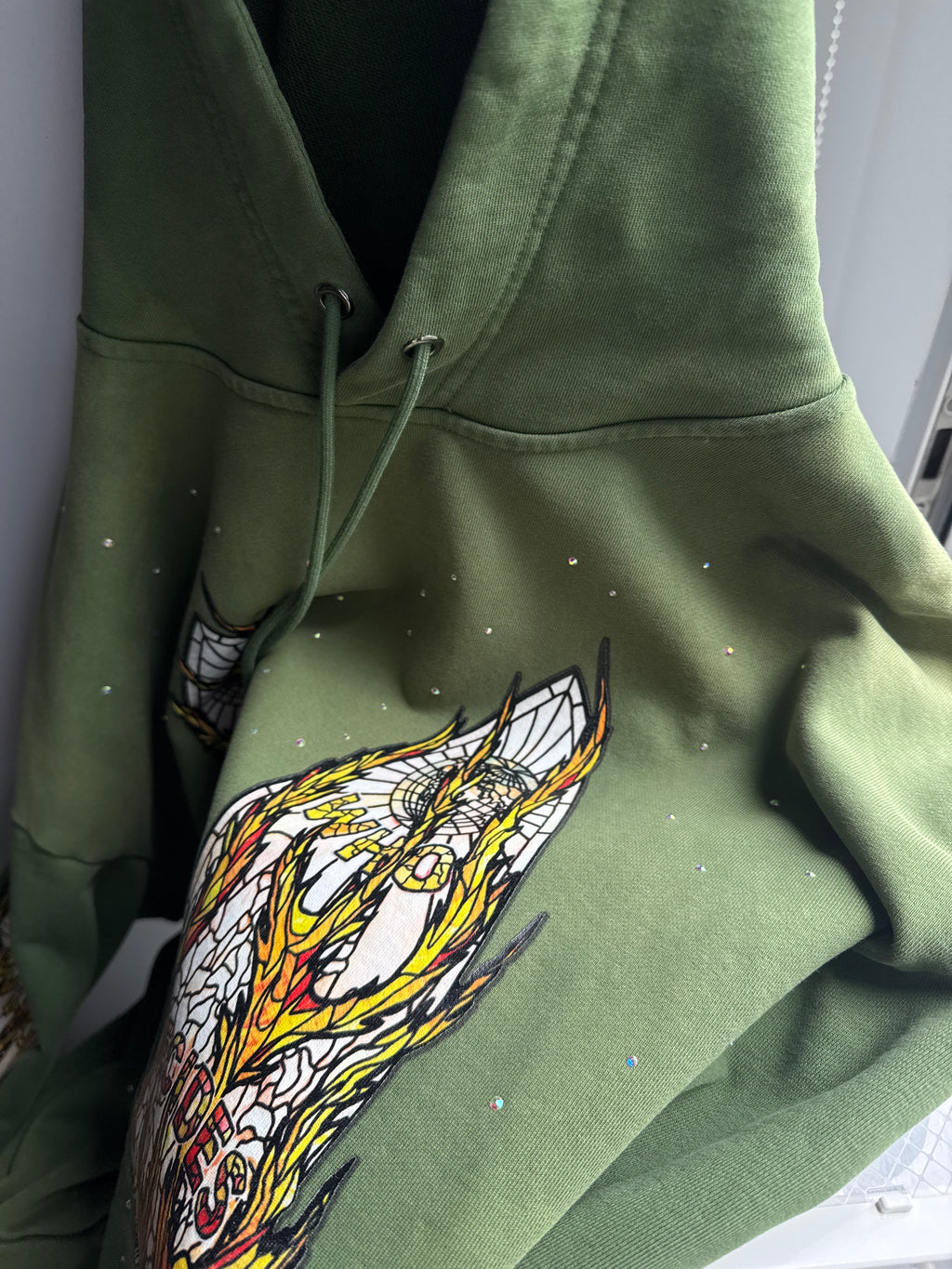 Who Decides War Flame Glass Hooded Pullover Green