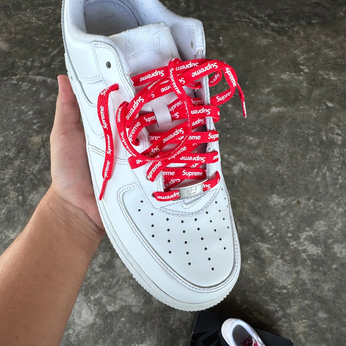 Nike x Supreme Air Force 1 Triple White