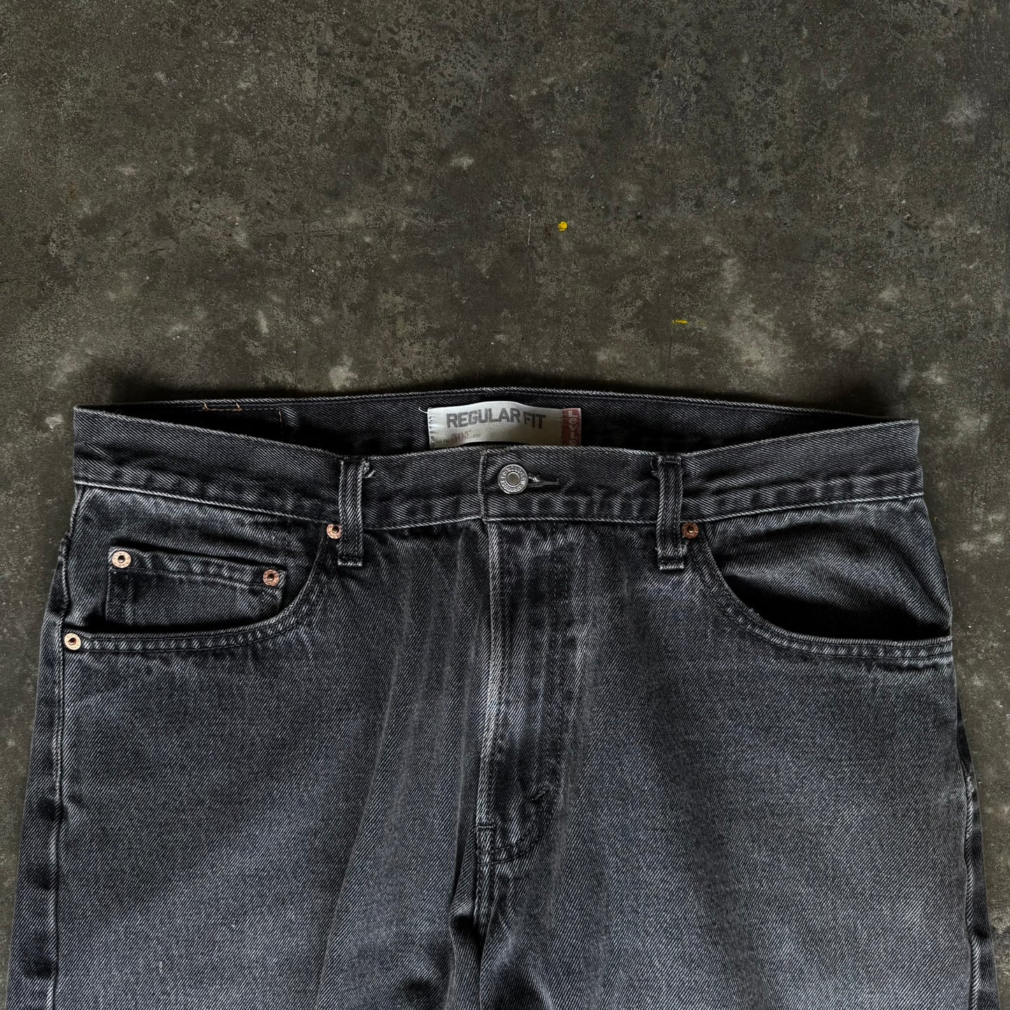 2000s Levis 505 Black Faded Jeans (11)