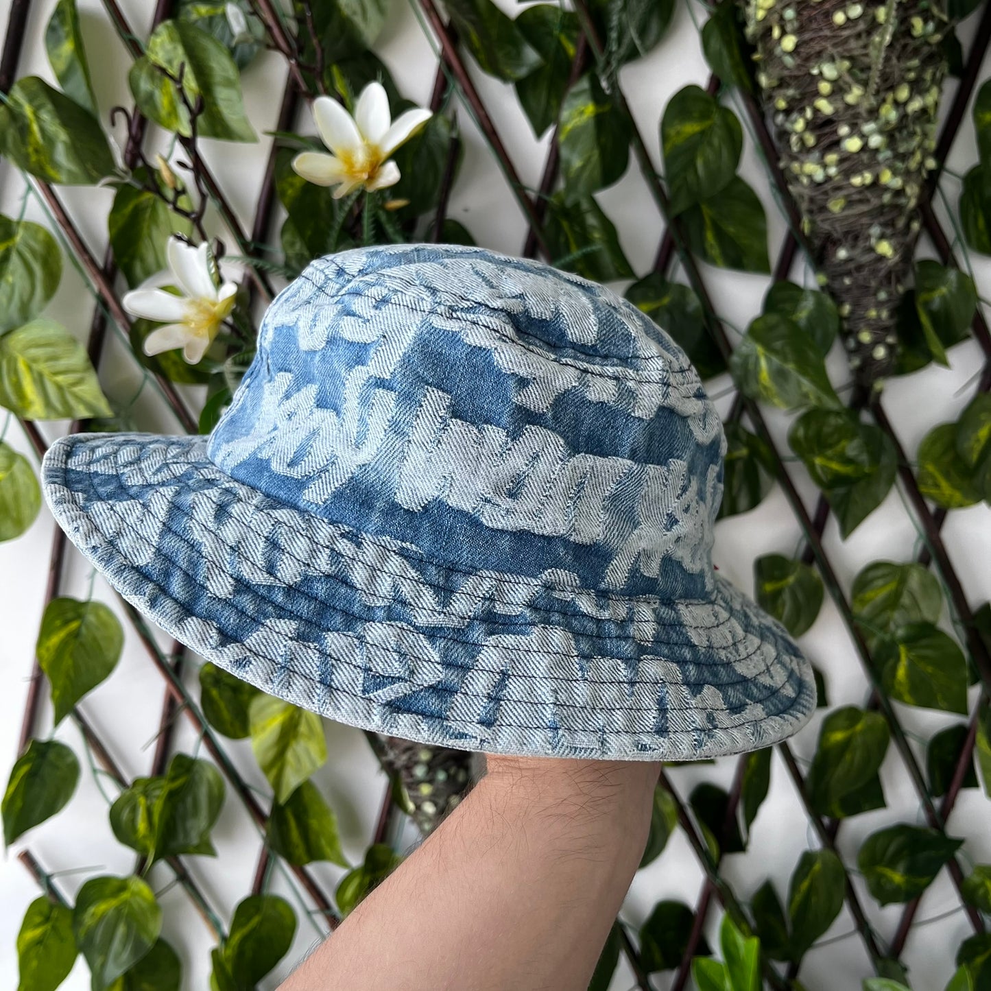 Supreme Fat Tip Jacquard Bucket Hat